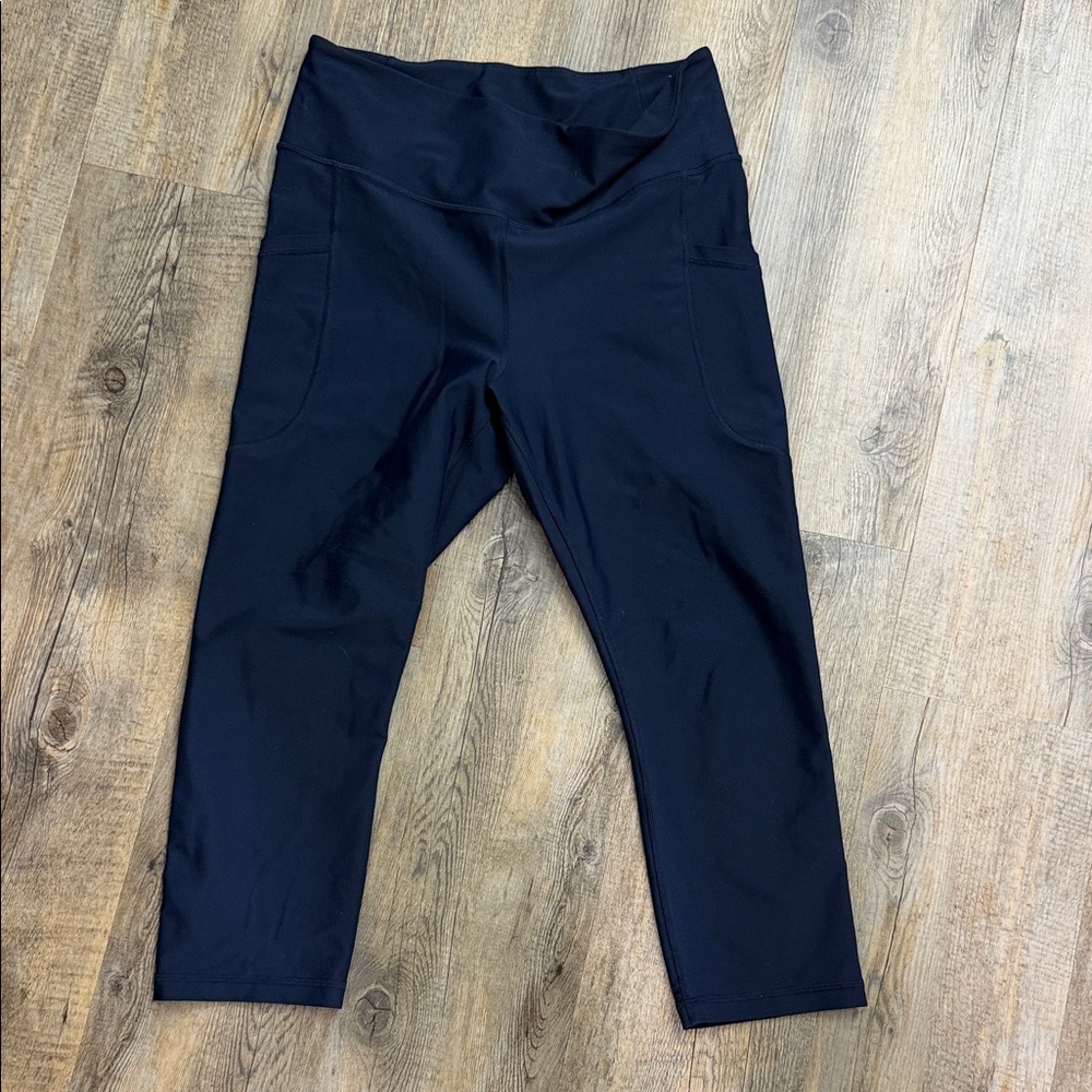 Old Navy Navy capri leggings